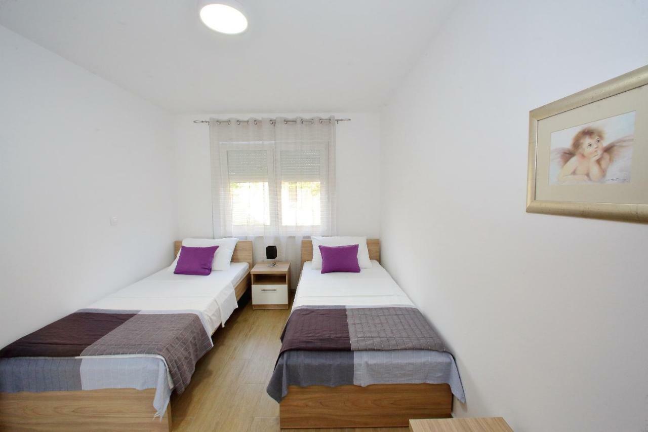 Luxury Apartments Sikiric_2 With Fantastic View On The Sea Bibinje Exterior photo
